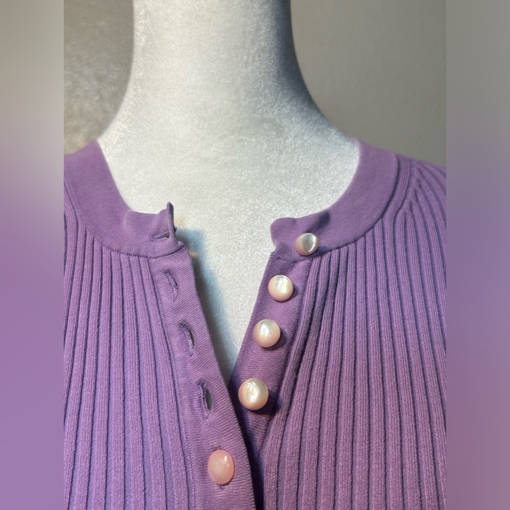 michael kors collection
ELBOW SLEEVE PULLOVER size mwith cute button closure - Picture 10 of 10